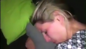 Maman Milf Fait L'Amour Avec Son Fils