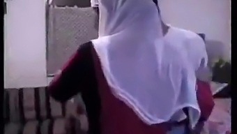 Arab Guys And Aunty In Mp4 Video