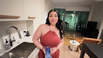 Crazy Mandi May’s Friend Seduced Me To Fuck